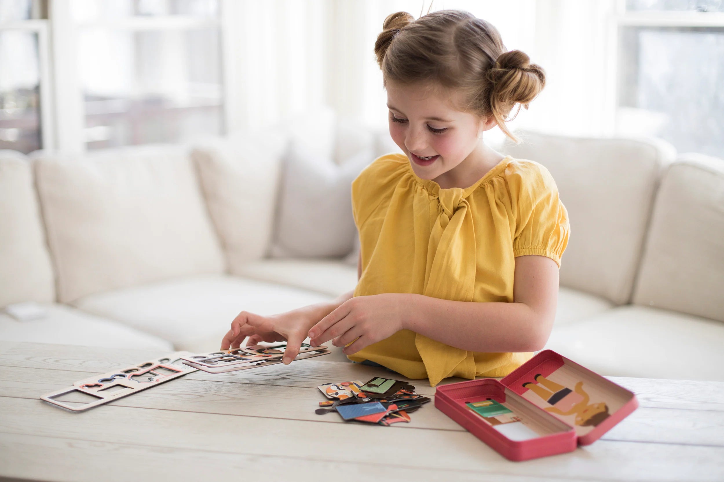 Petit Collage Magnetic Dress Up: Shine Bright At the Studio