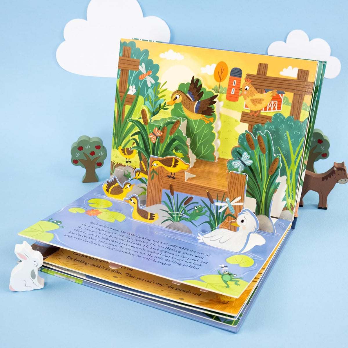 Fairy Tale Pop-Up Book: Ugly Duckling