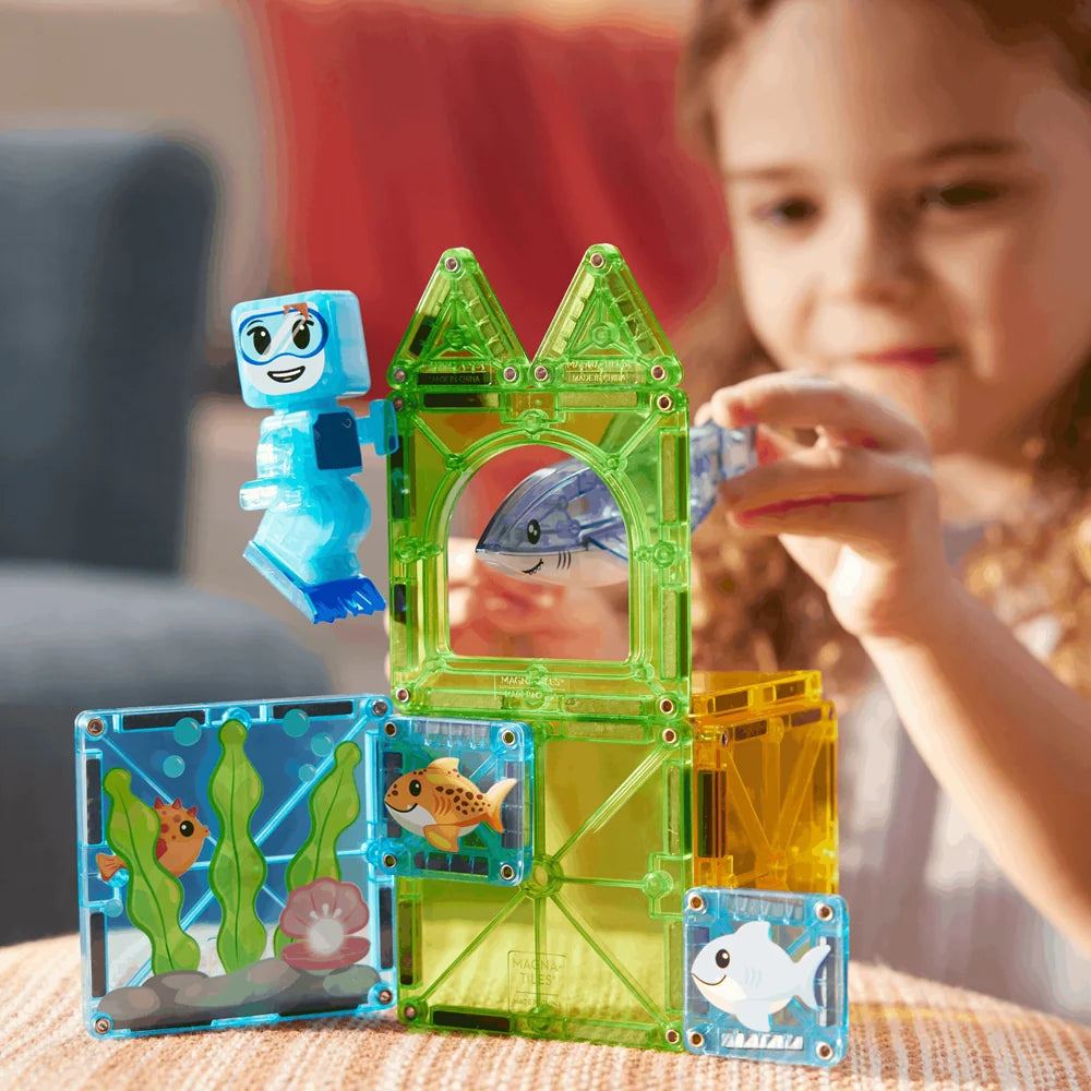 Magna-Tiles Shark Dive